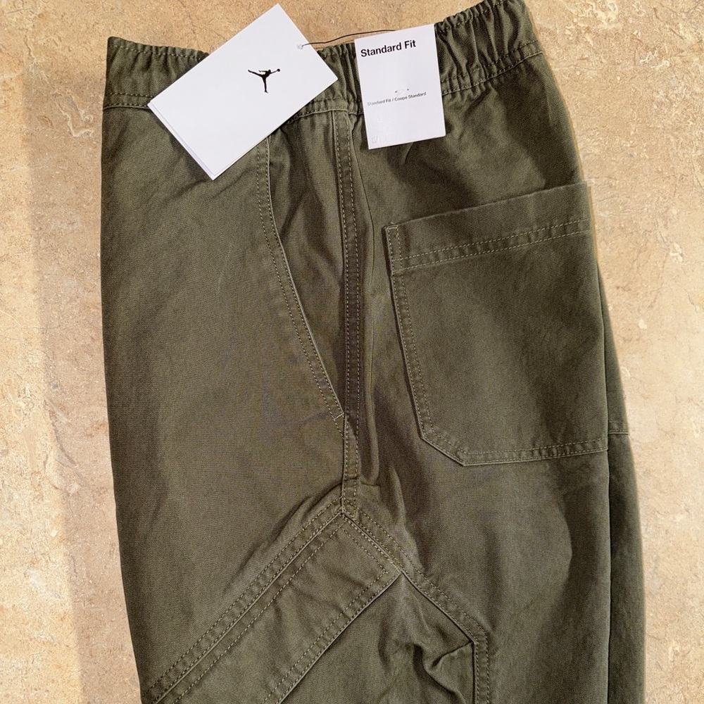 Jordan Mens size small Cargo Pants